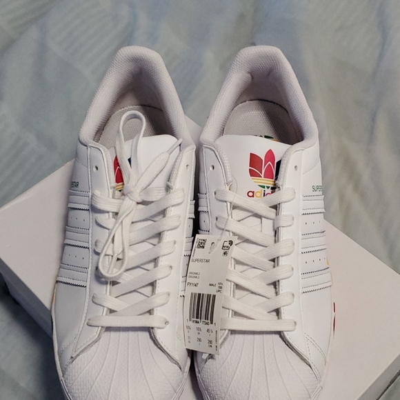 Addidas shoes - Picture 1 of 2